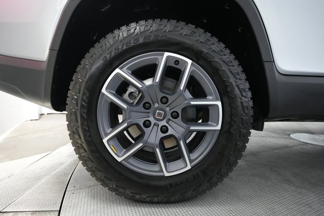 2023 Rivian R1T — photo 16 of 22