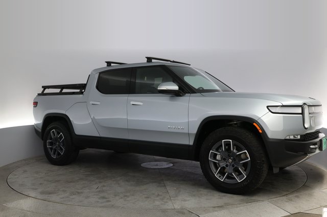 2023 Rivian R1T — photo 11 of 22