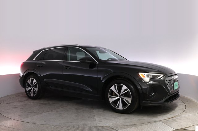 2024 Audi Q8 e-tron — photo 11 of 29