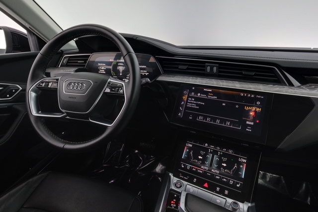 2024 Audi Q8 e-tron