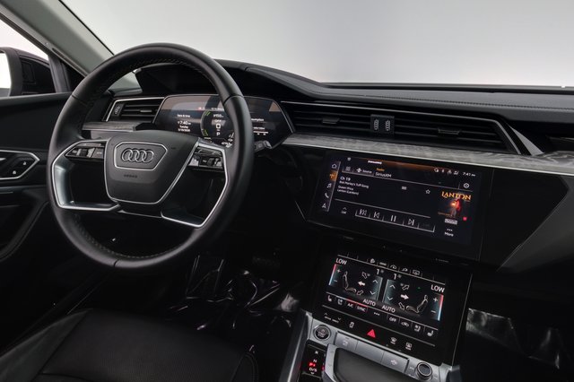 2024 Audi Q8 e-tron — photo 20 of 29