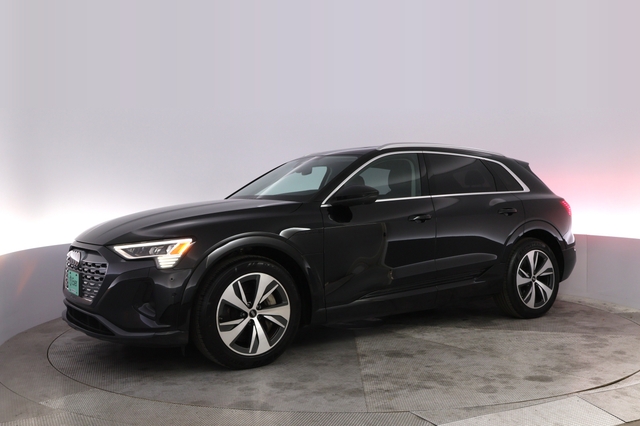 2024 Audi Q8 e-tron