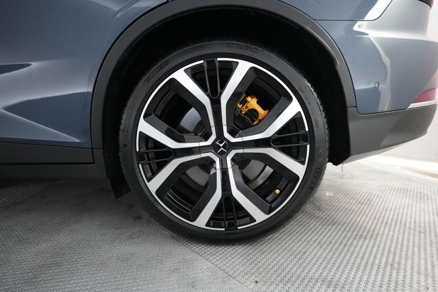 2022 Polestar 2 — photo 7 of 23