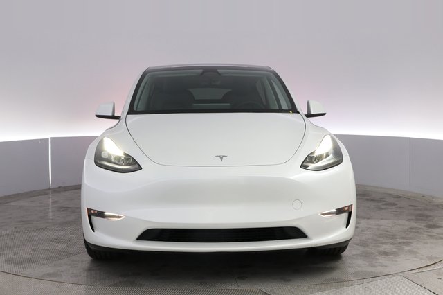 2023 Tesla Model Y — photo 9 of 21