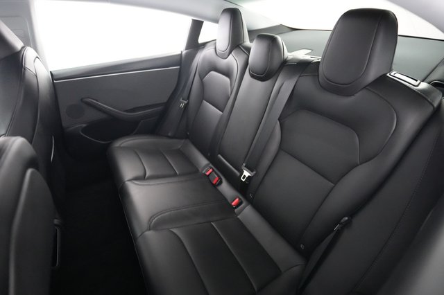 2025 Tesla Model 3 — photo 19 of 21