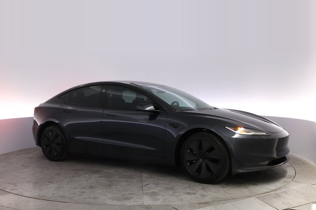 2025 Tesla Model 3 — photo 11 of 21