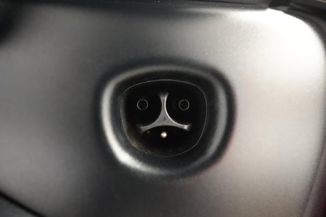 2025 Tesla Model 3 — photo 8 of 21