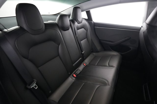 2025 Tesla Model 3 — photo 4 of 21