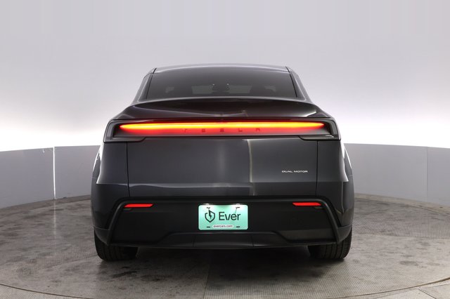 2026 Tesla Model Y — photo 12 of 20
