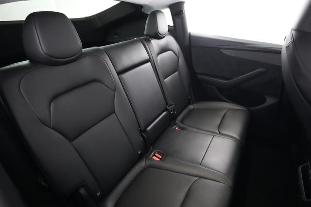 2026 Tesla Model Y — photo 4 of 20