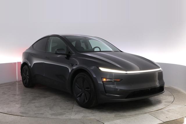 2026 Tesla Model Y — photo 10 of 20