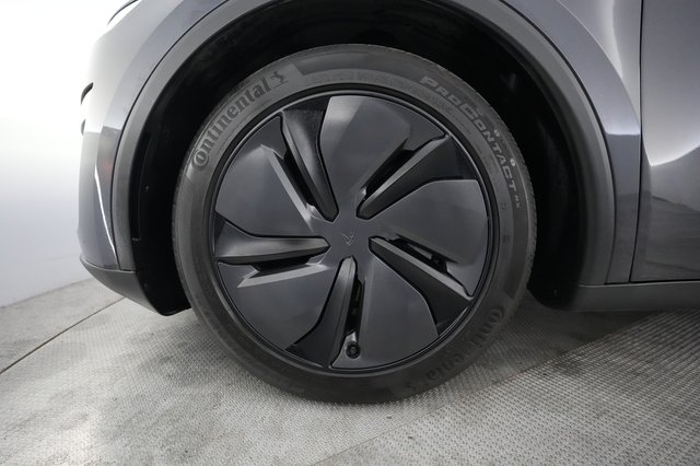 2026 Tesla Model Y — photo 14 of 20