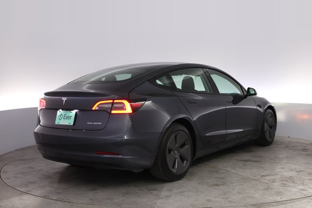 2022 Tesla Model 3 — photo 2 of 21