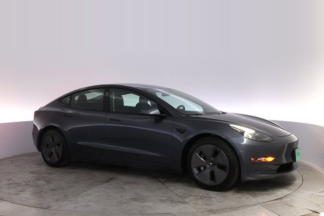 2022 Tesla Model 3 — photo 11 of 21