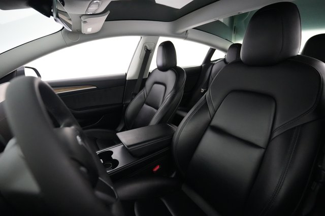 2022 Tesla Model 3 — photo 3 of 21