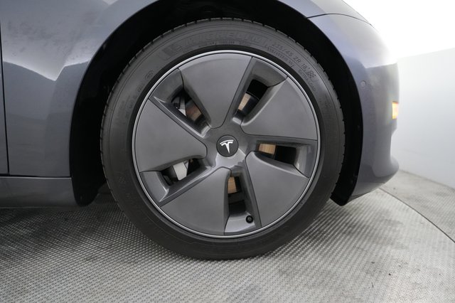 2022 Tesla Model 3 — photo 16 of 21