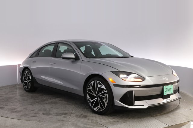 2023 Hyundai IONIQ 6 — photo 10 of 25