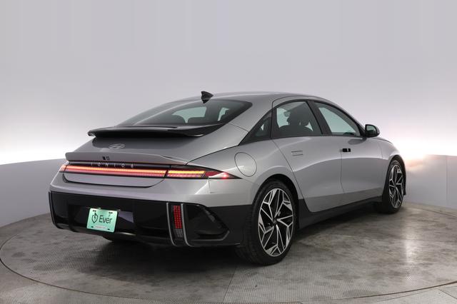 2023 Hyundai IONIQ 6 — photo 2 of 25