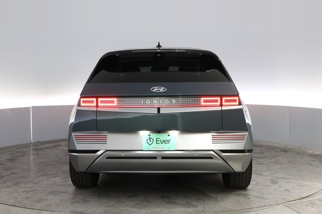 2024 Hyundai IONIQ 5 — photo 12 of 23