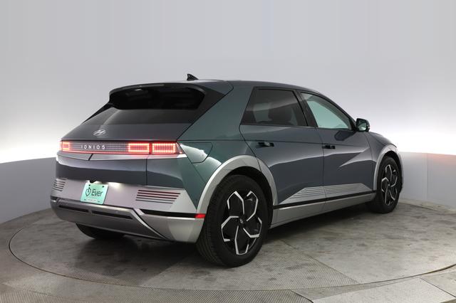 2024 Hyundai IONIQ 5 — photo 8 of 23