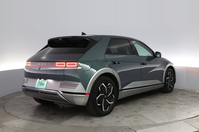 2024 Hyundai IONIQ 5 — photo 8 of 23
