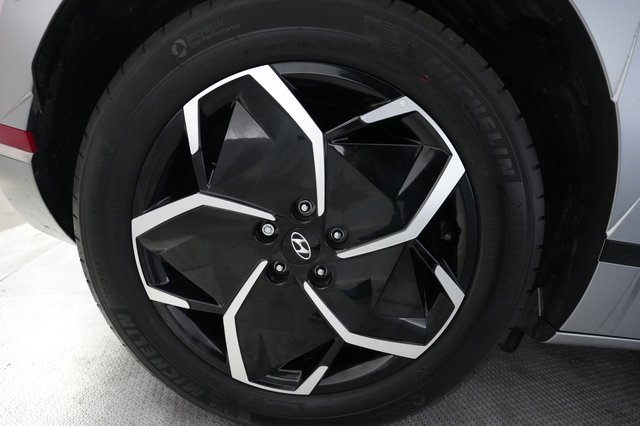 2024 Hyundai IONIQ 5 — photo 7 of 23