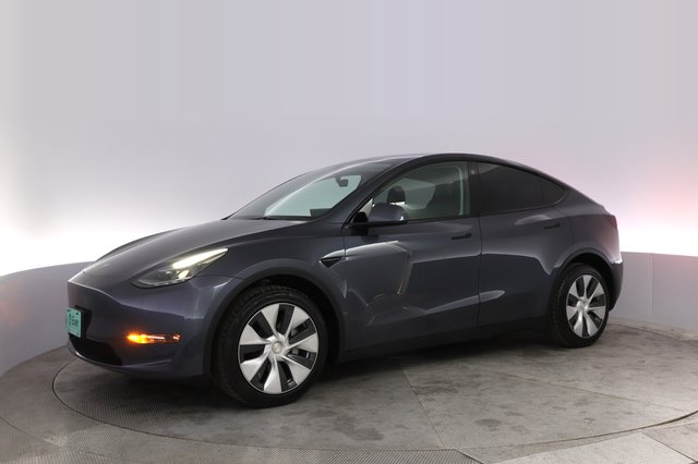 2023 Tesla Model Y — photo 14 of 21