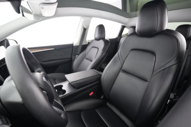 2023 Tesla Model Y — photo 3 of 21