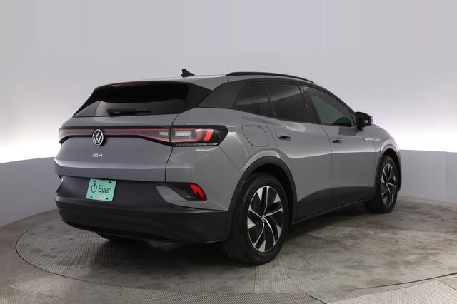 2022 Volkswagen ID.4 — photo 2 of 21