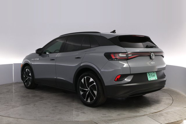 2022 Volkswagen ID.4 — photo 13 of 21