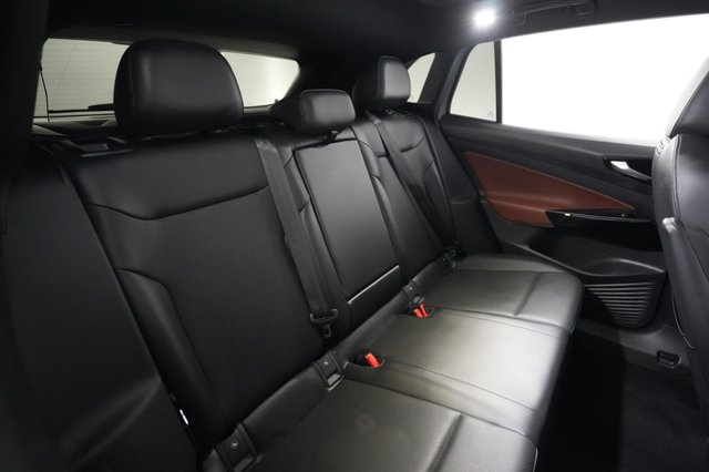 2022 Volkswagen ID.4 — photo 4 of 21