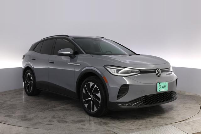 2022 Volkswagen ID.4 — photo 10 of 21