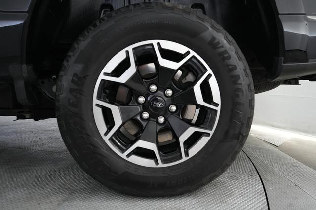 2022 Ford F-150 Lightning — photo 7 of 21