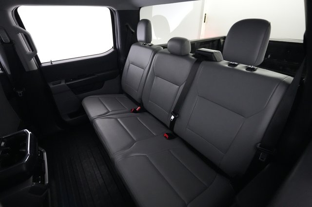 2022 Ford F-150 Lightning — photo 13 of 21