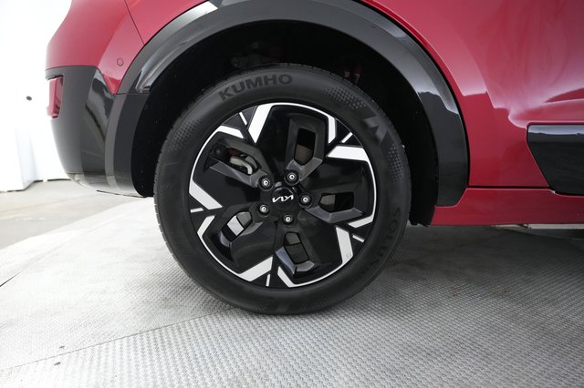 2023 Kia Niro EV — photo 17 of 20