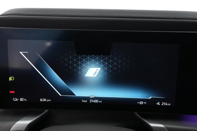 2023 BMW i7 — photo 5 of 20