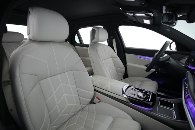 2023 BMW i7