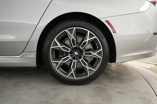 2023 BMW i7