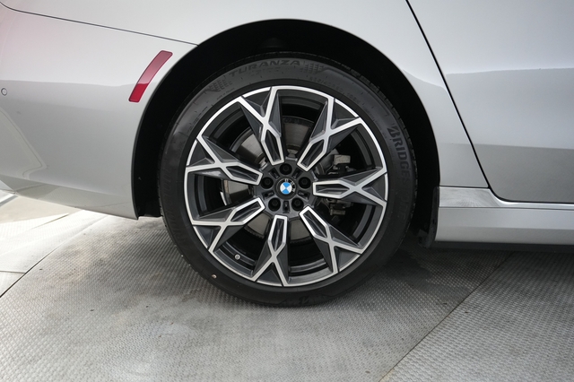 2023 BMW i7