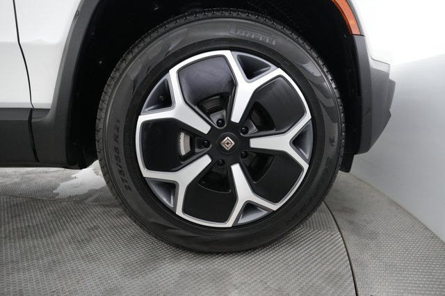 2023 Rivian R1T — photo 16 of 19
