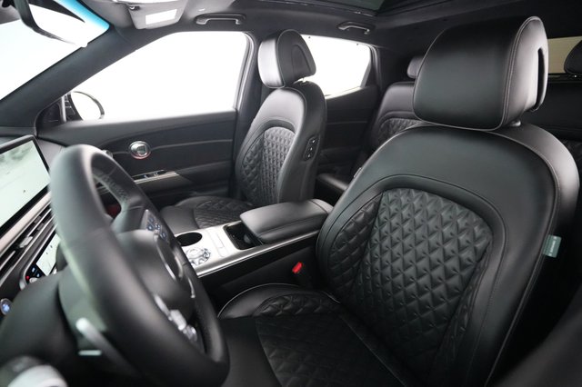 2023 Genesis GV60 — photo 3 of 31
