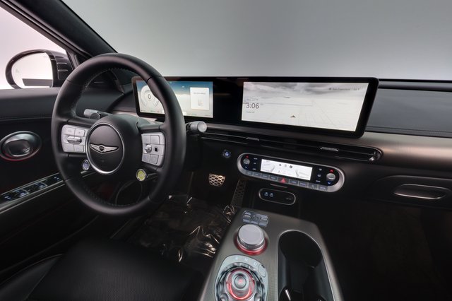 2023 Genesis GV60 — photo 20 of 31