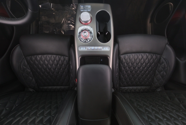 2023 Genesis GV60