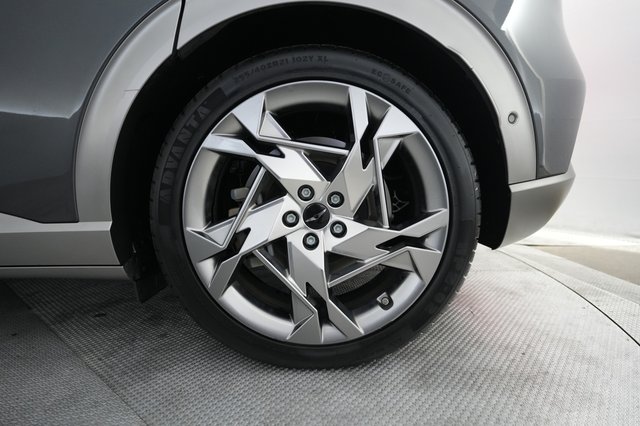 2023 Genesis GV60 — photo 7 of 31