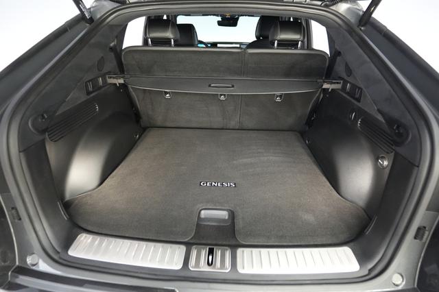2023 Genesis GV60 — photo 6 of 31