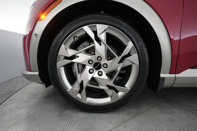 2023 Genesis GV60 — photo 16 of 23