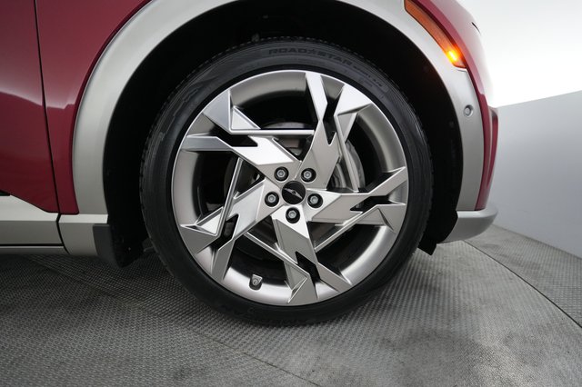 2023 Genesis GV60 — photo 17 of 23