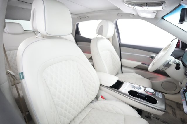 2023 Genesis GV60 — photo 18 of 23