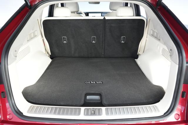 2023 Genesis GV60 — photo 6 of 23
