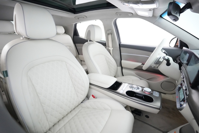 2023 Genesis GV60